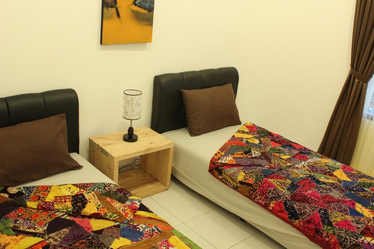 The Wayang Homestay Джокякарта Екстериор снимка
