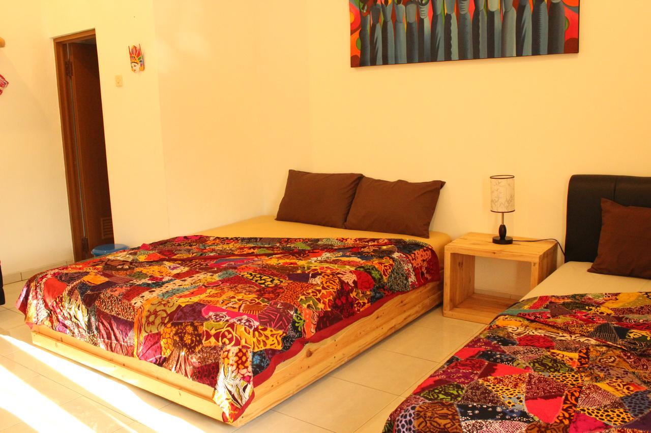 The Wayang Homestay Джокякарта Екстериор снимка