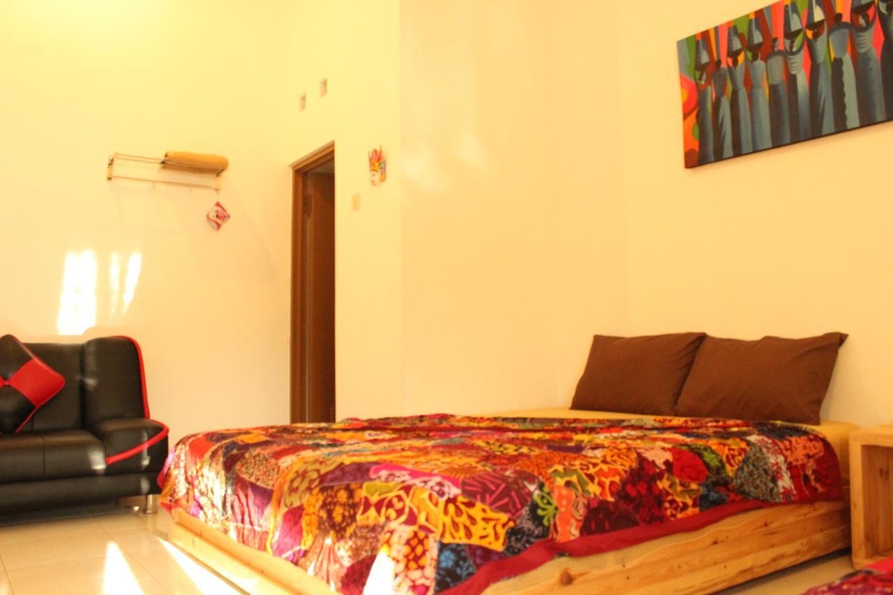 The Wayang Homestay Джокякарта Екстериор снимка
