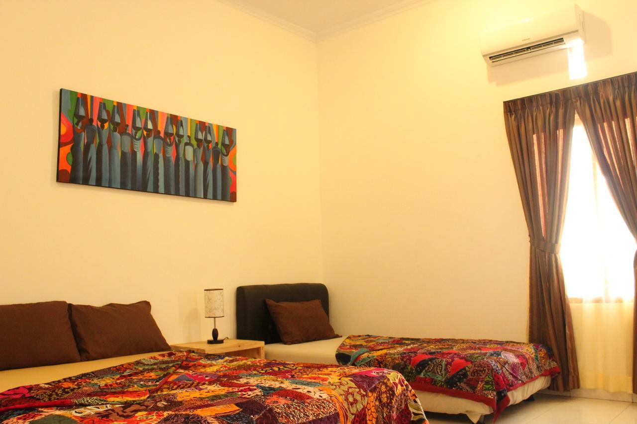 The Wayang Homestay Джокякарта Екстериор снимка