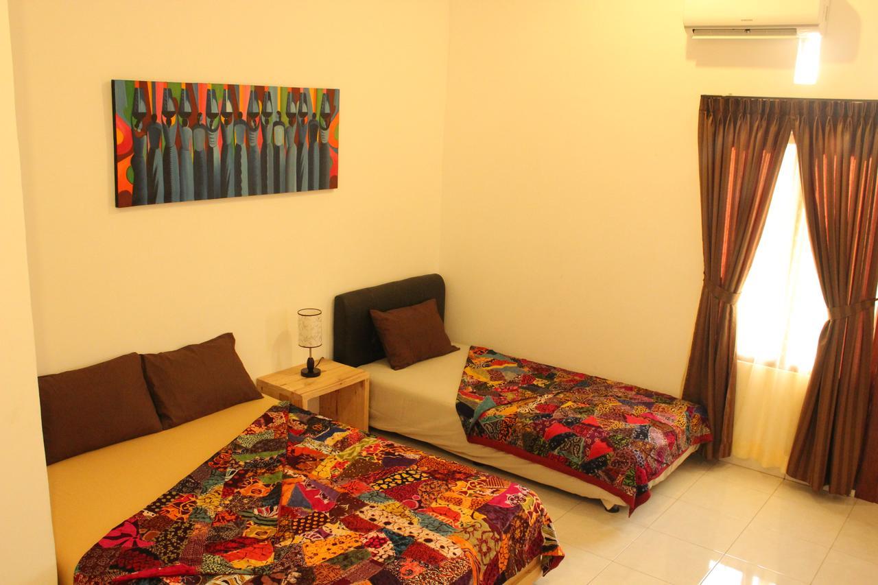The Wayang Homestay Джокякарта Екстериор снимка